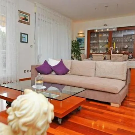 Luxury Seaside Apartman Split