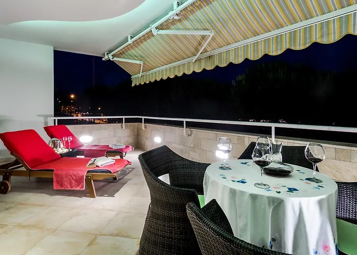 Luxury Seaside Split