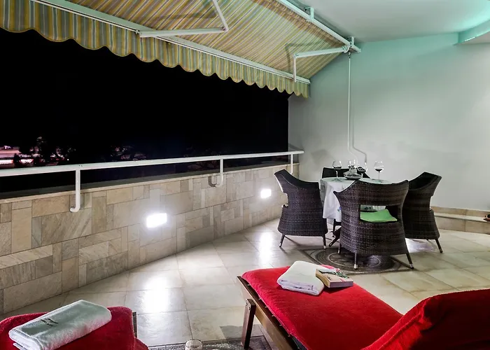 Luxury Seaside Apartman