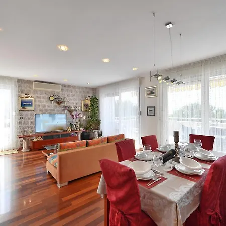 Luxury Seaside Apartmán