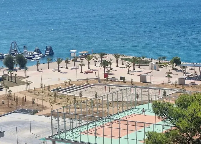Luxury Seaside سبليت