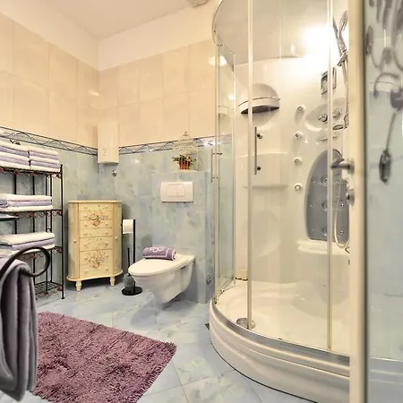 Luxury Seaside سبليت