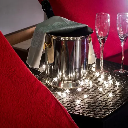 Luxury Seaside Apartment *