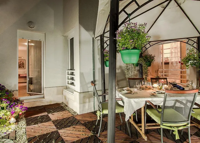Luxury Seaside Daire Split